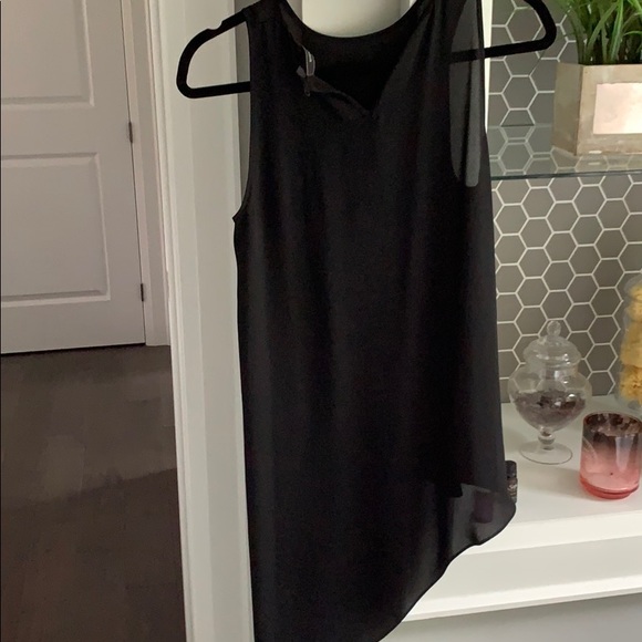 Bcbg long top . - Picture 2 of 3